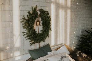Minimalist and Organic Modern Christmas Decor Ideas for Every Room in Your Home