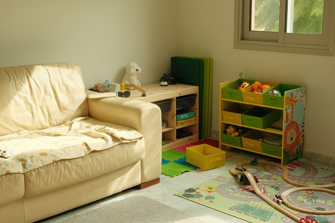 Furniture & Accessories