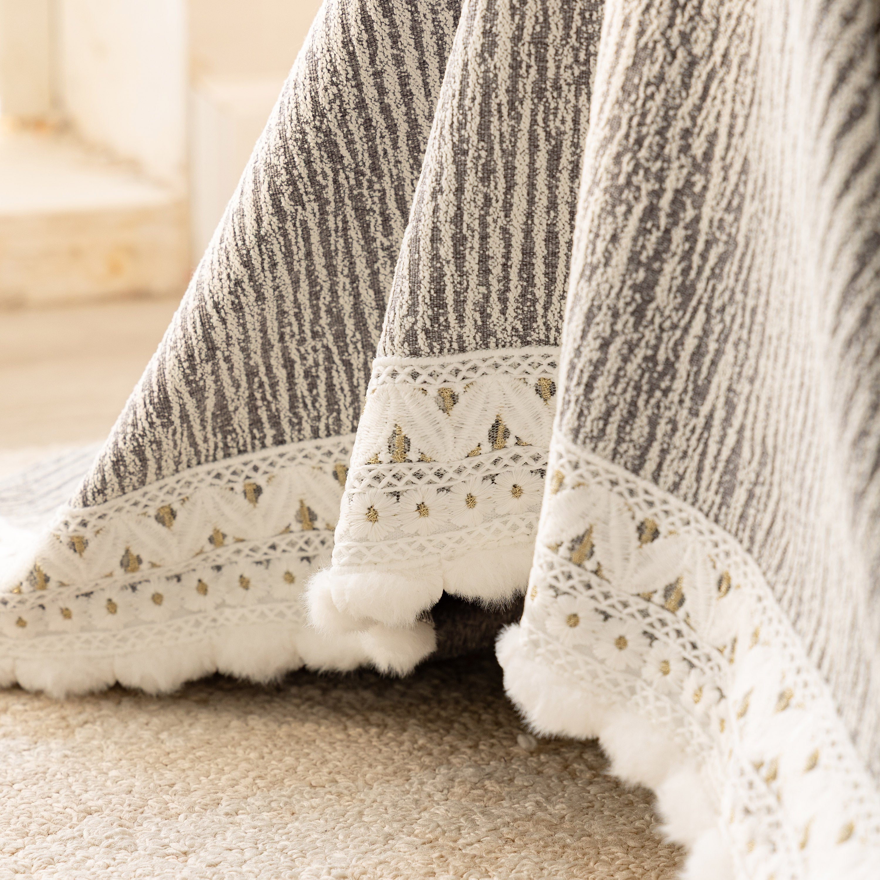 Sofa Cover Throw with Lace Trim & Pom-Pom Fringe, Decorative Couch Cover Blanket