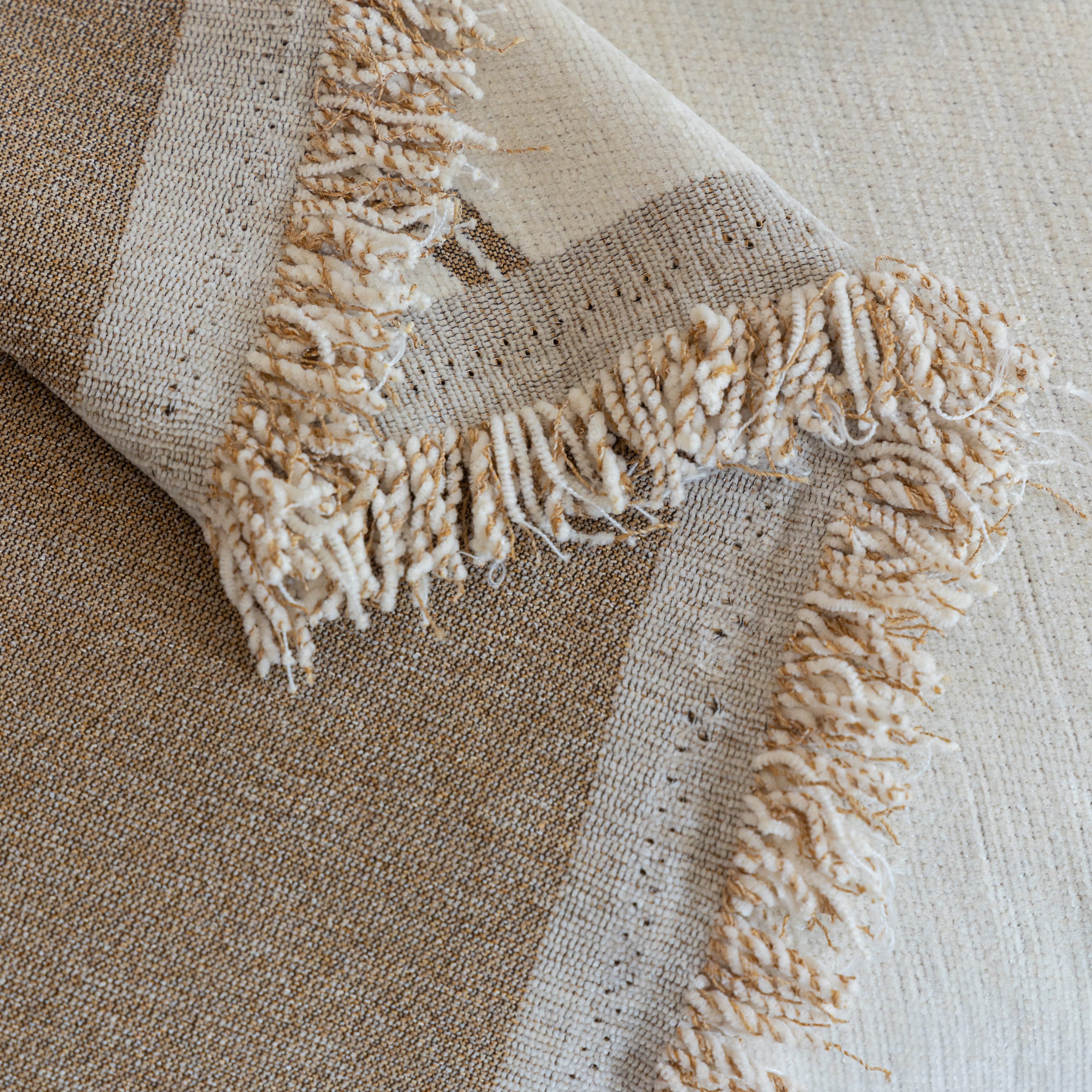 Cozy Couch Throw Blanket with Tassels, Jacquard Leaf Pattern Furniture Protector