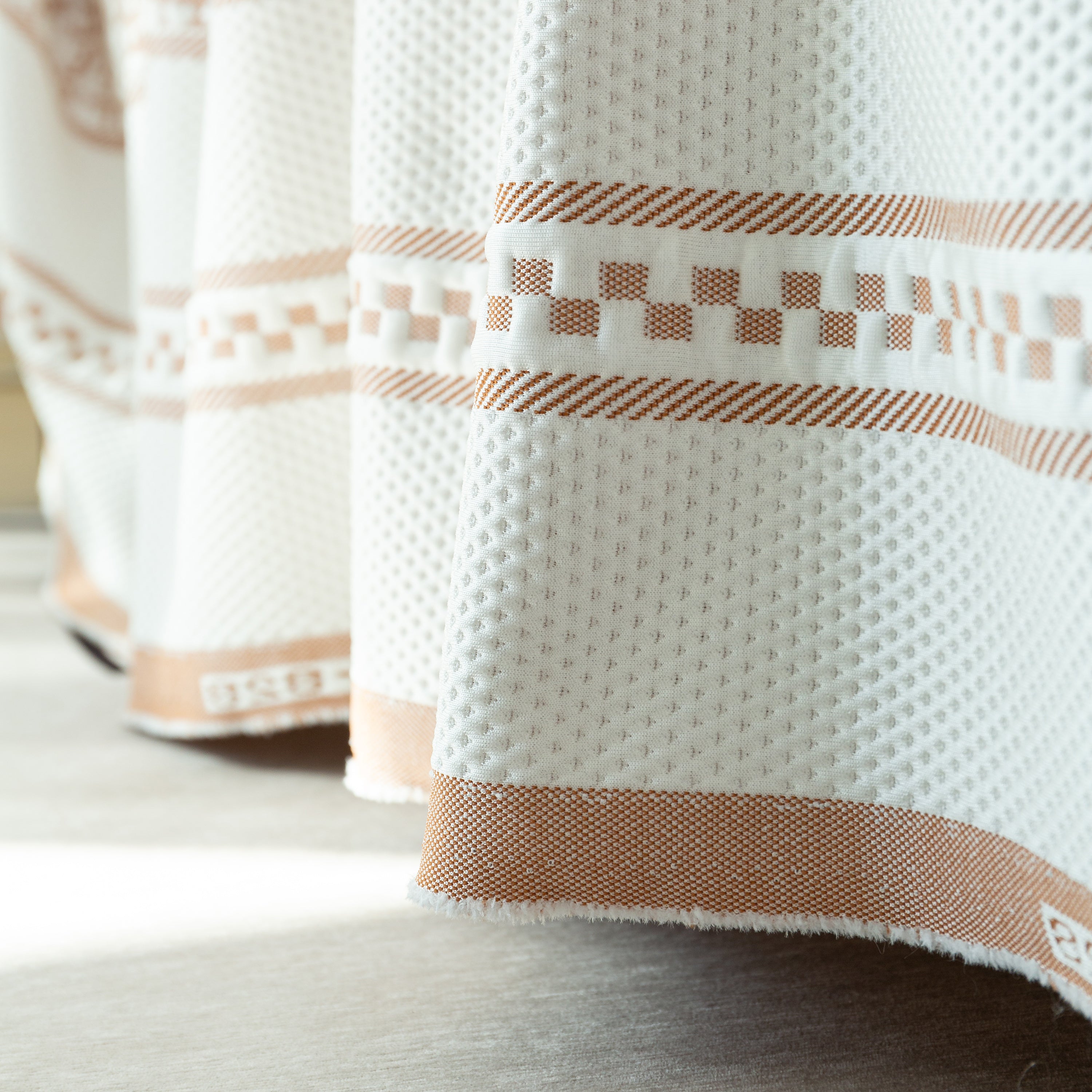 Cooling Throws for Sofas and Chairs, Scratch Resistant Couch Protector Blanket