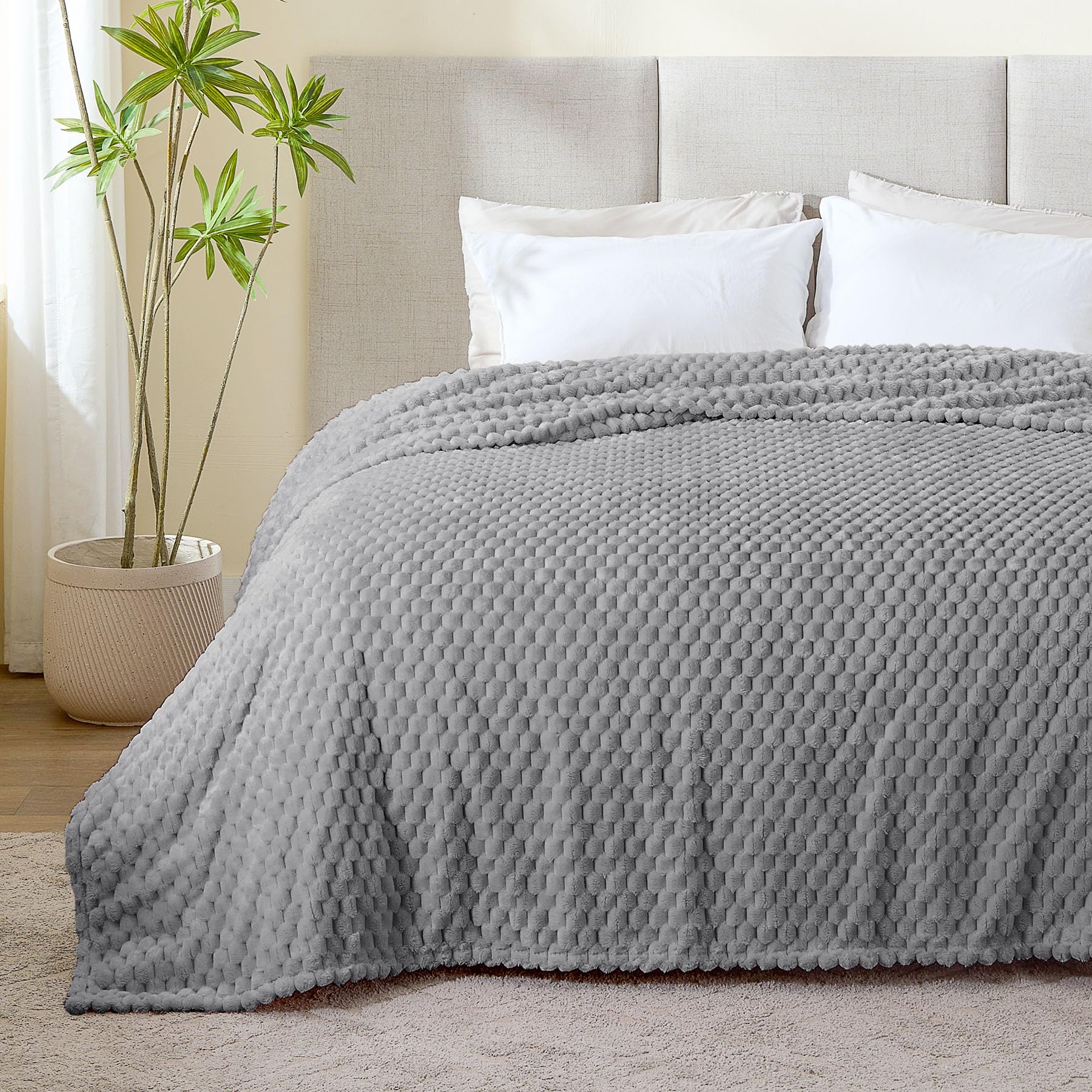 Bedelite Fleece Blanket, Large King Size Blanket For Bed, 3D Jacquard Decorative Grey Fuzzy Blanket, Soft And Cozy Warm Plush Fl