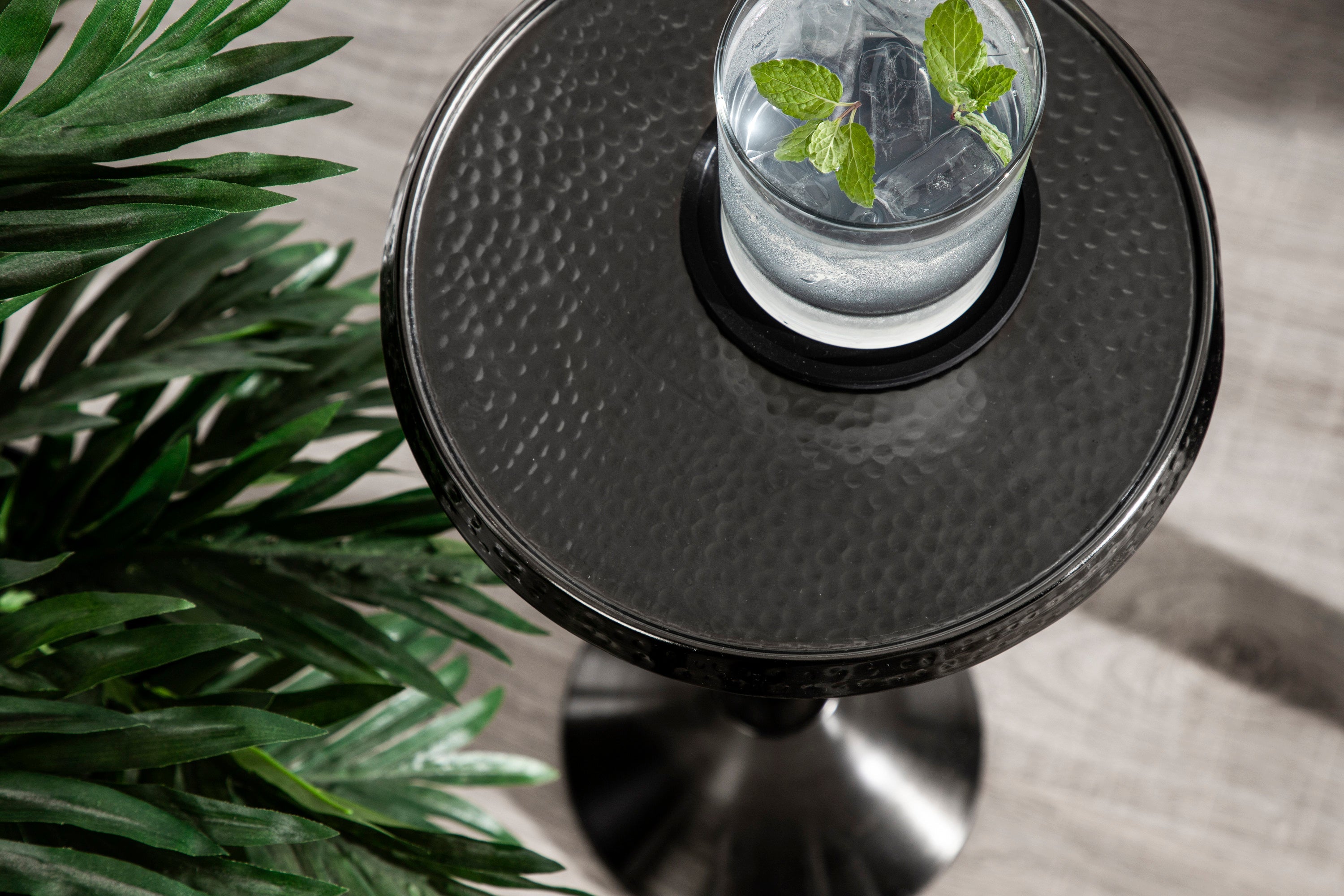 Sanzo Metal Drink Table