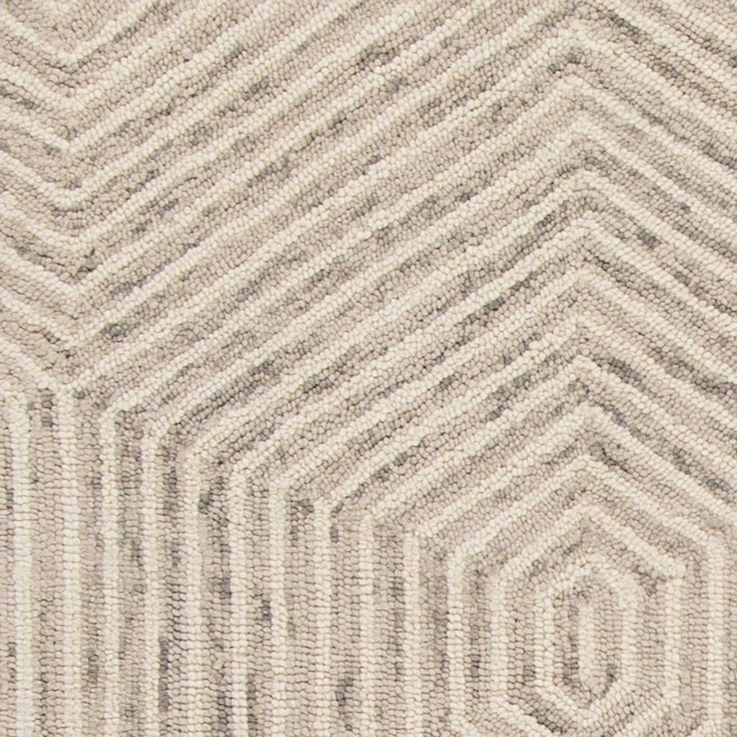 HomeRoots Decor 27' X 45' Wool Ivory Area Rug