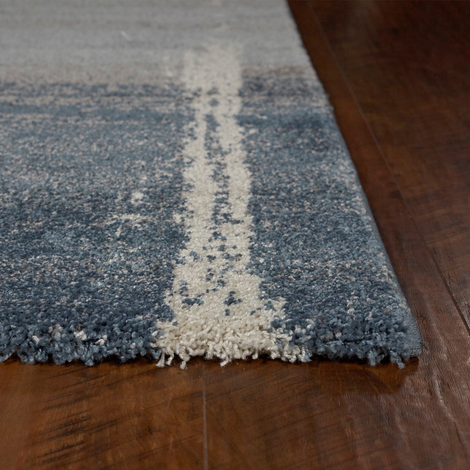 HomeRoots Polypropylene 3'x5' Blue Machine Woven Ombre Indoor Area Rug