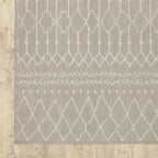 HomeRoots Grey Polypropylene 5’x7’ Gray and Ivory Geometric Indoor Outdoor Area Rug
