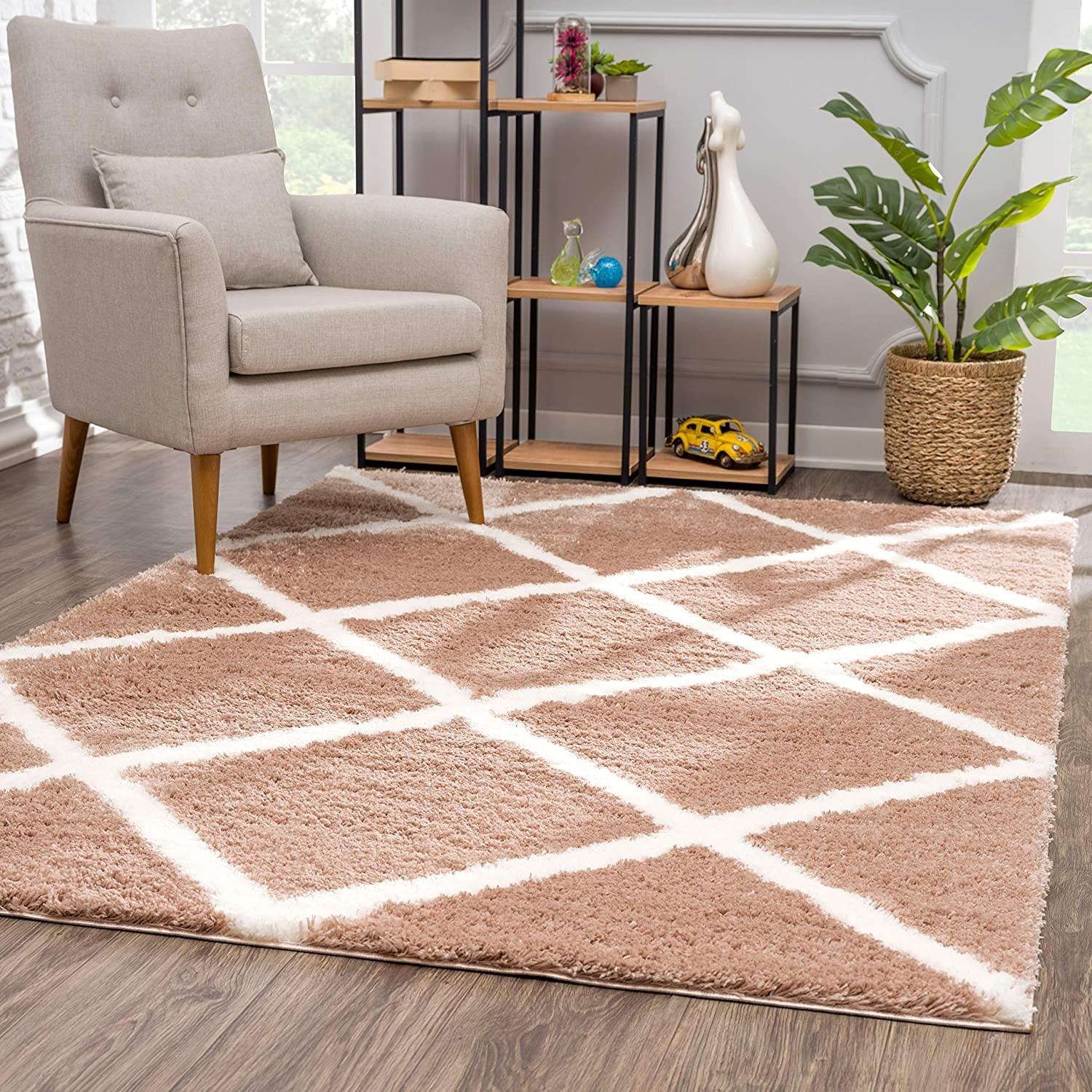 7 X 9 Beige And White Modern Lattice Area Rug
