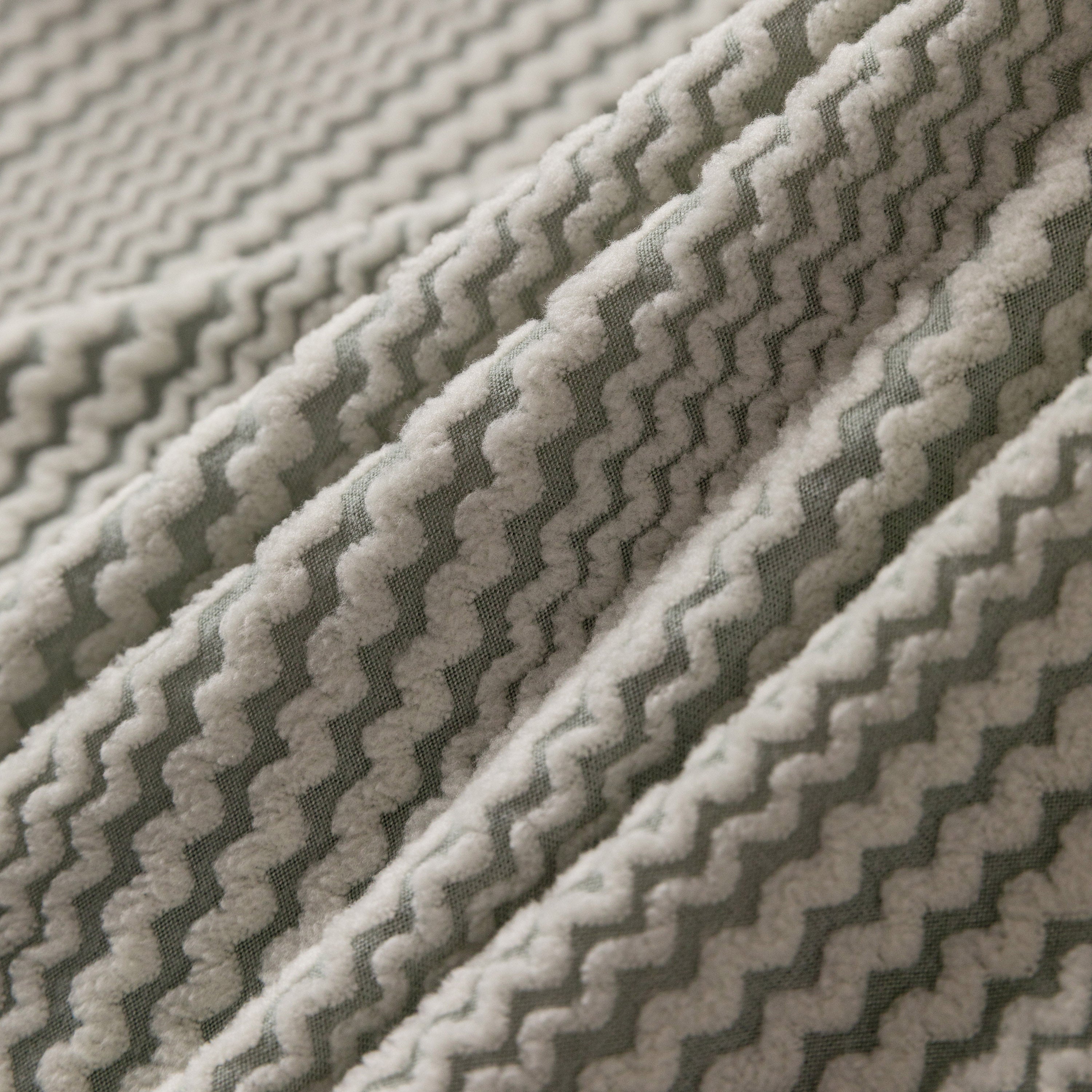 Modern Textured Stretch Sofa Cover, Plush Fleece Sofa Slipcover with 3D Stripe Texture