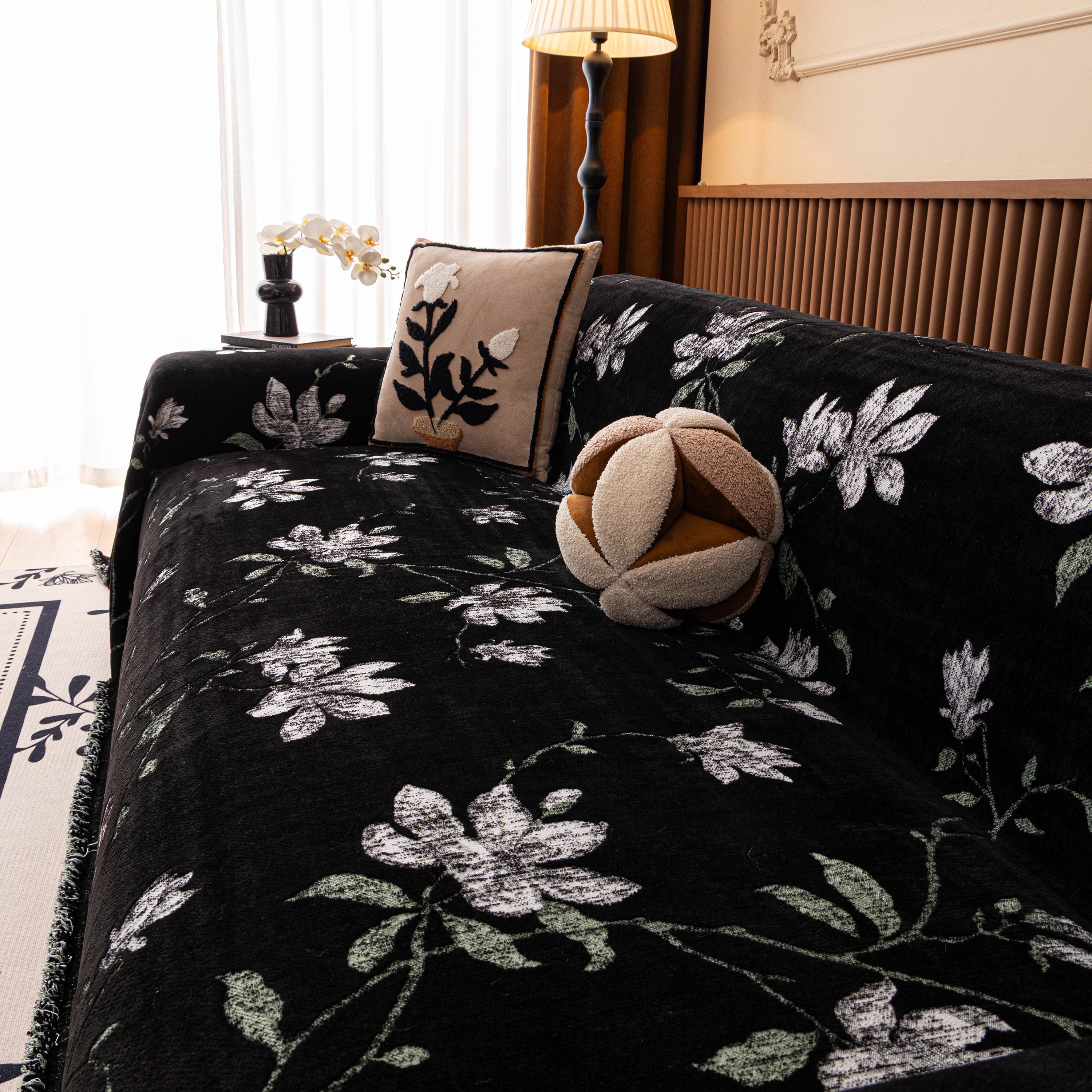 Luxury Thickened Sofa Throw Cover, Decorative Cozy Floral Jacquard Couch Cover Blanket
