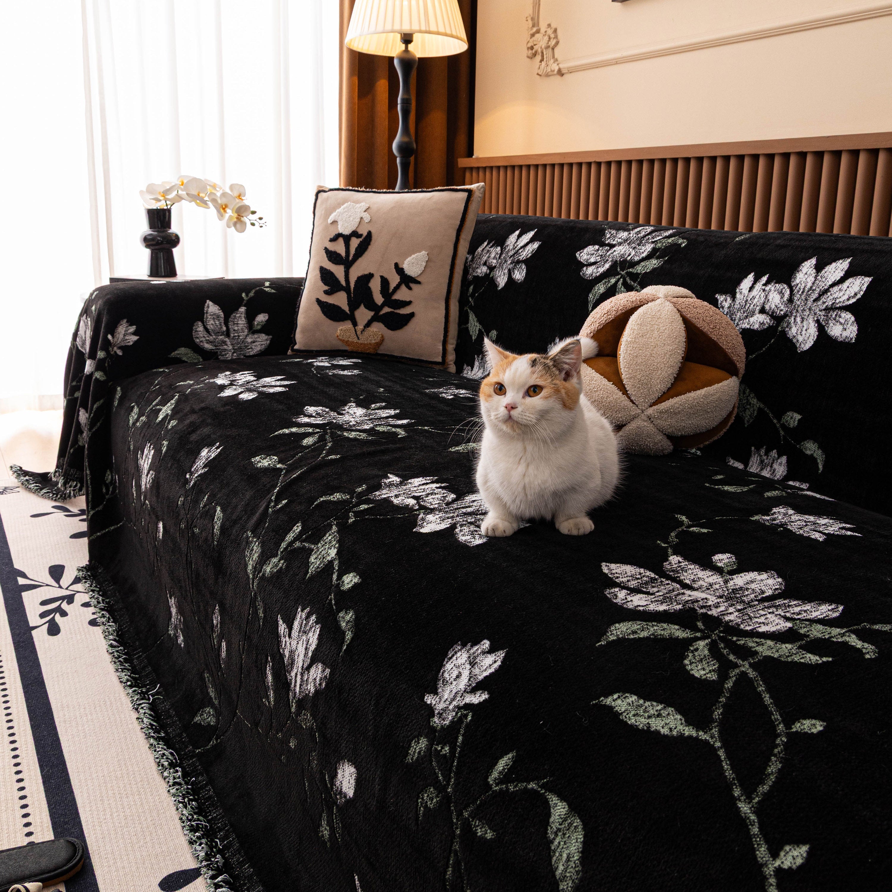 Luxury Thickened Sofa Throw Cover, Decorative Cozy Floral Jacquard Couch Cover Blanket