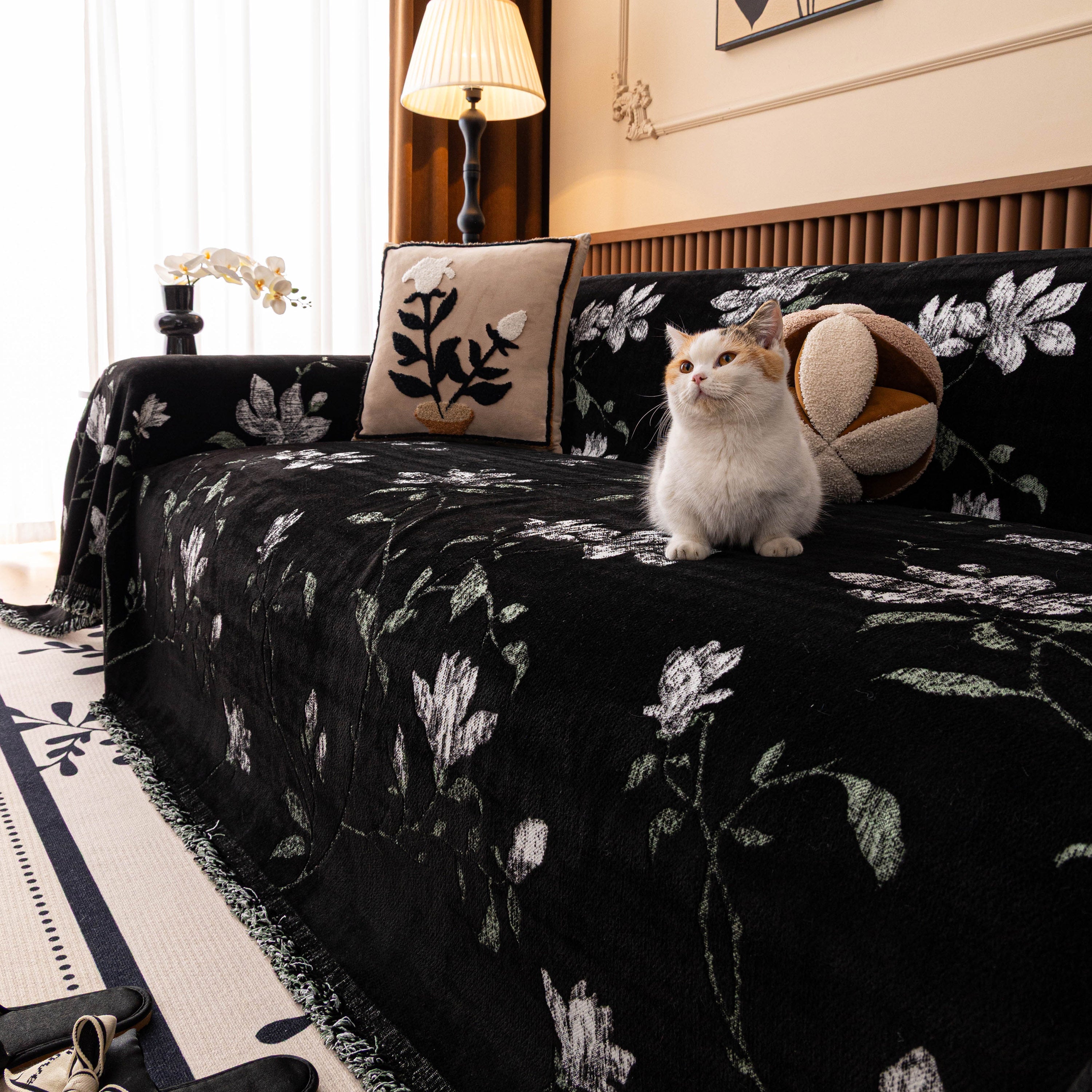 Luxury Thickened Sofa Throw Cover, Decorative Cozy Floral Jacquard Couch Cover Blanket
