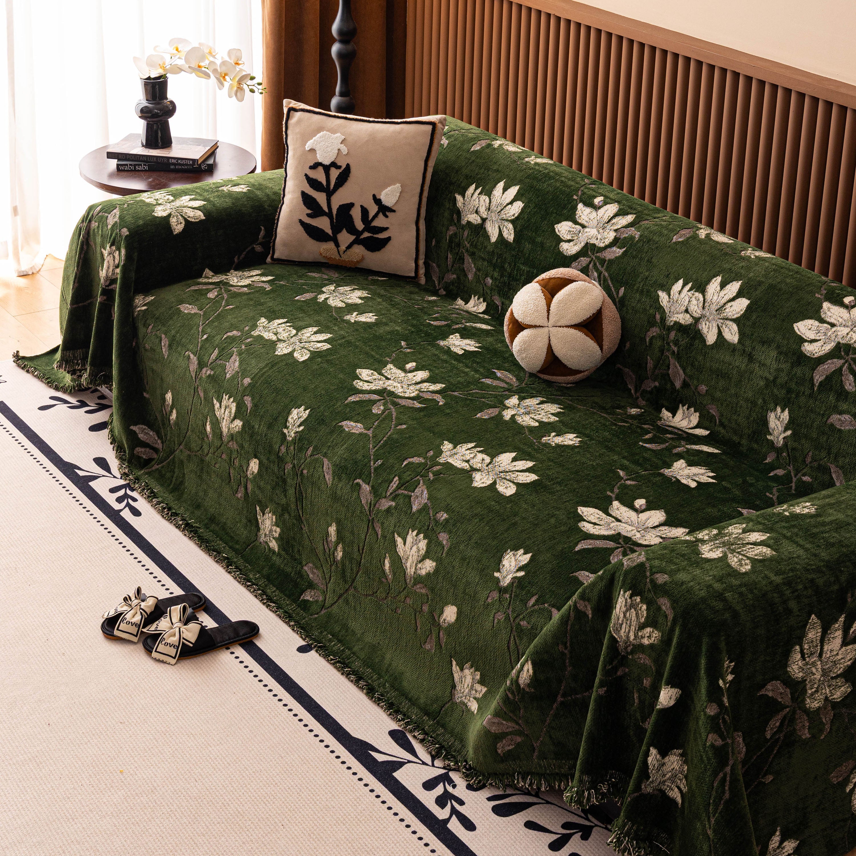 Luxury Thickened Sofa Throw Cover, Decorative Cozy Floral Jacquard Couch Cover Blanket