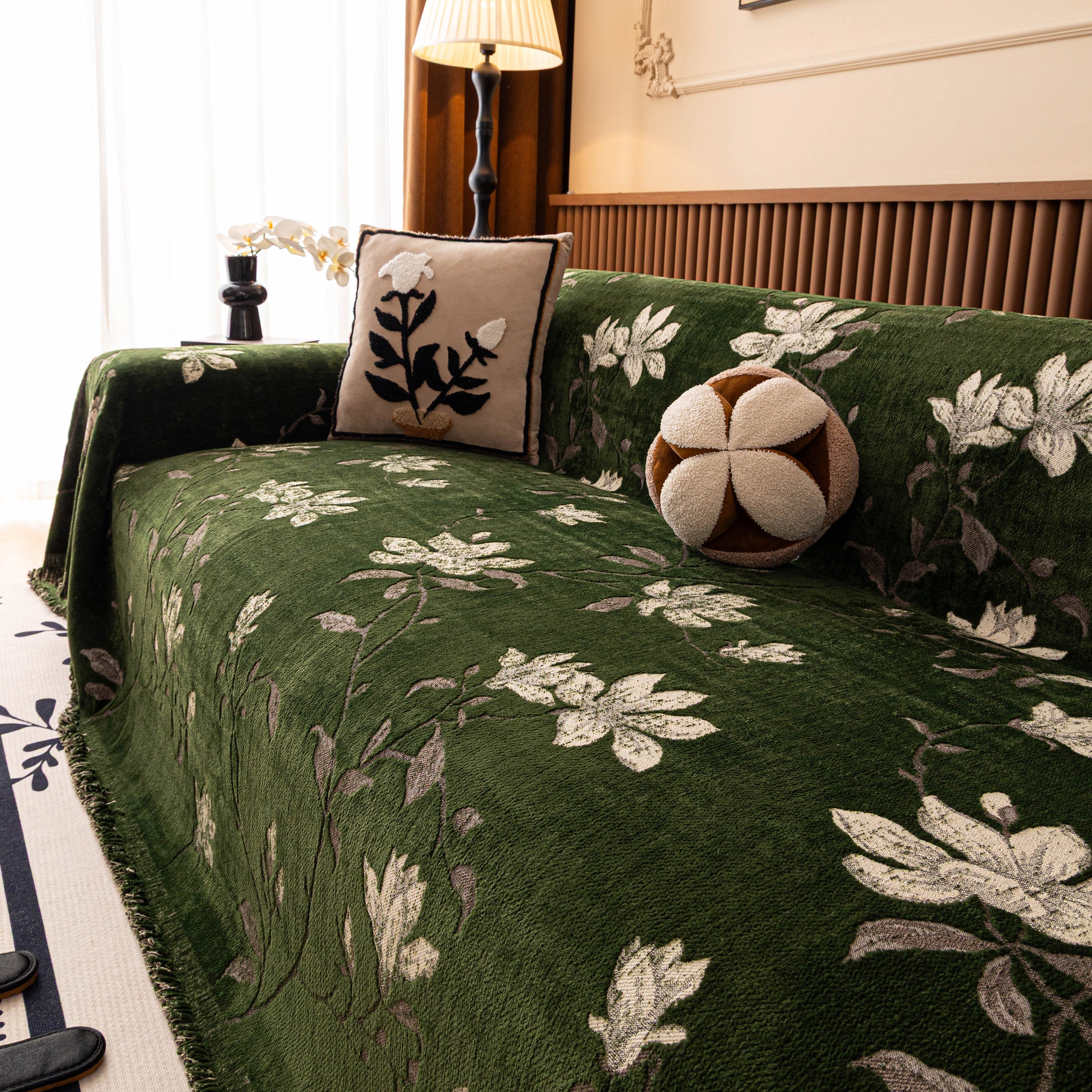 Luxury Thickened Sofa Throw Cover, Decorative Cozy Floral Jacquard Couch Cover Blanket