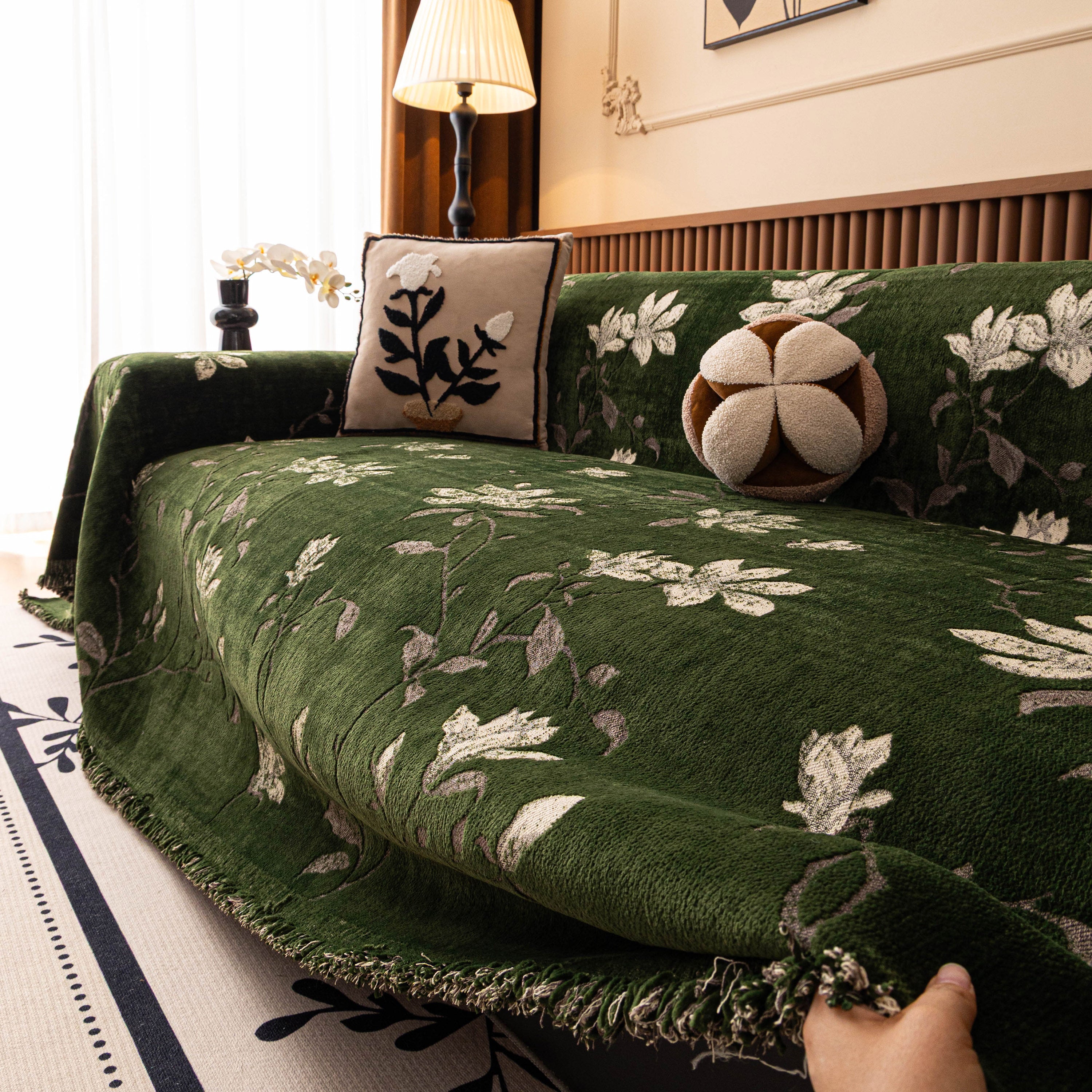 Luxury Thickened Sofa Throw Cover, Decorative Cozy Floral Jacquard Couch Cover Blanket