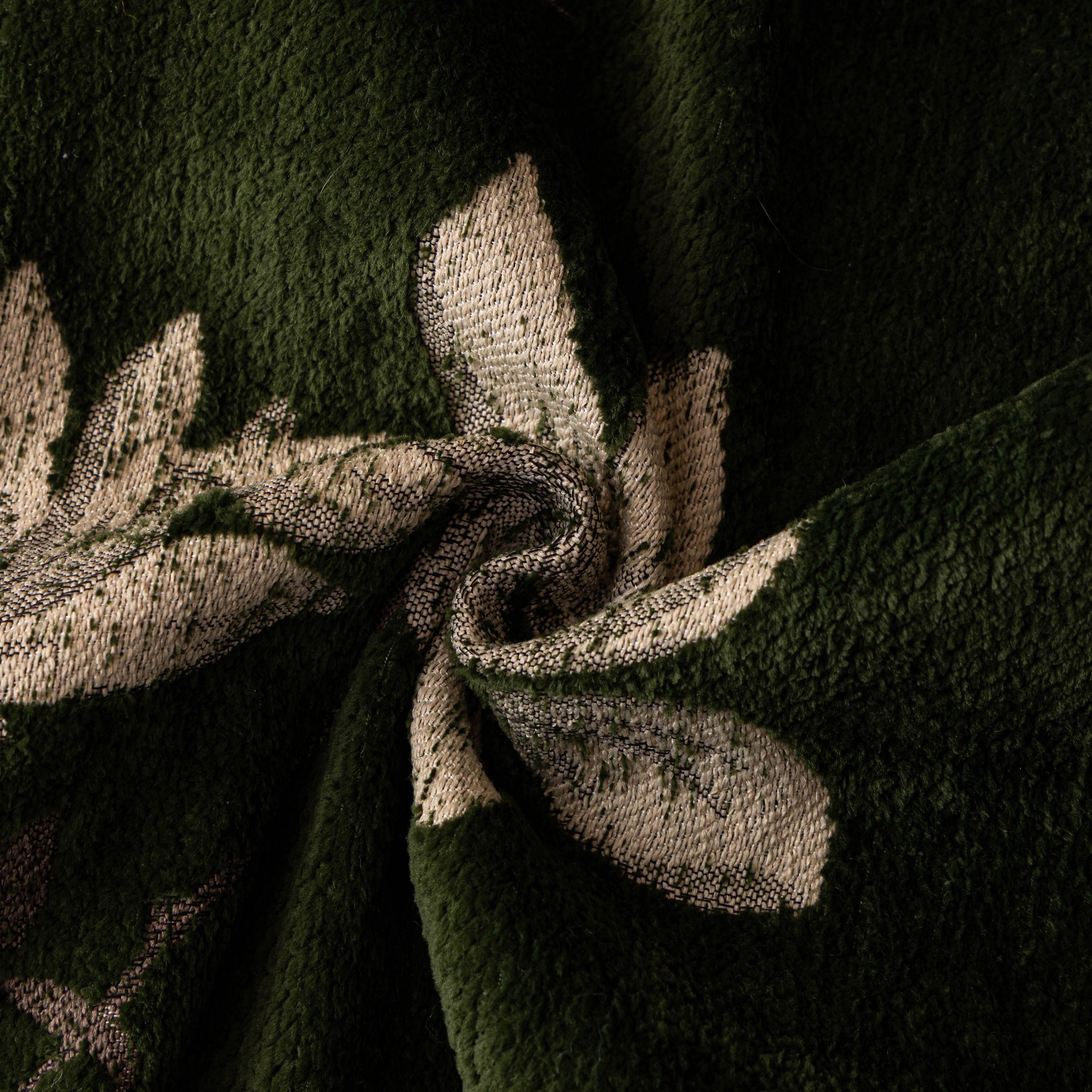 Luxury Thickened Sofa Throw Cover, Decorative Cozy Floral Jacquard Couch Cover Blanket