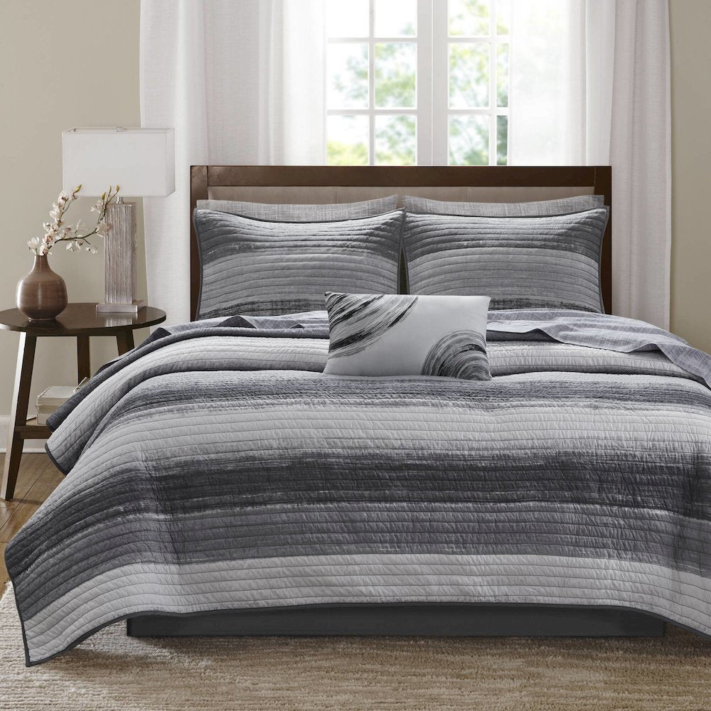 Saben 8 Piece Quilt Set with Cotton Bed Sheets, Black color