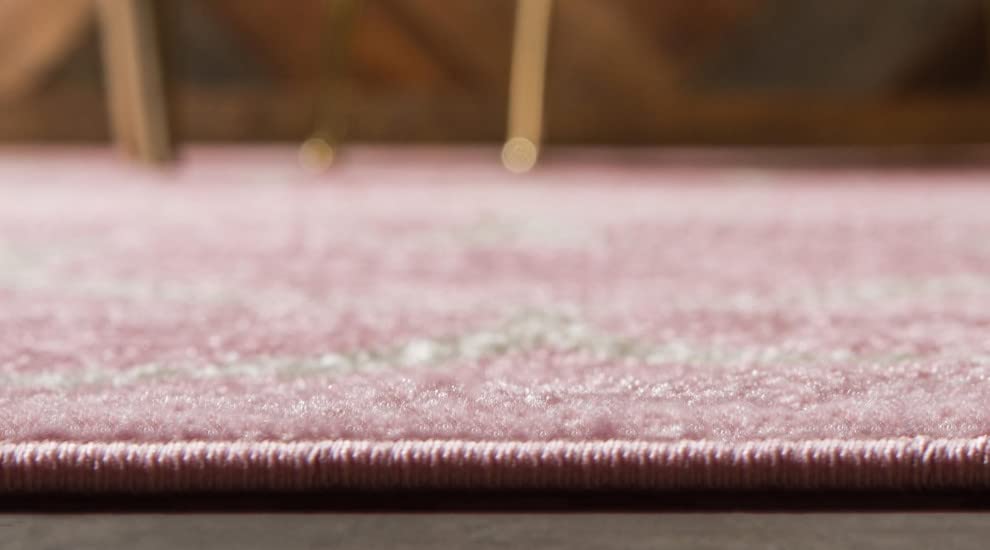 Unique Loom Trellis Frieze Collection Area Rug - Rounded (5' 1'' X 8', Light Pink/ Ivory)