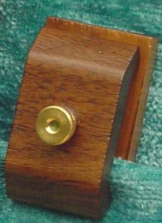 1 Pair Mini Walnut Hang-Ups Quilt Clamps Clips - Small