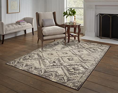HomeRoots Grey Heat-Set Polypropelene 8’ x 11’ Gray Beige Distressed Diamond Area Rug