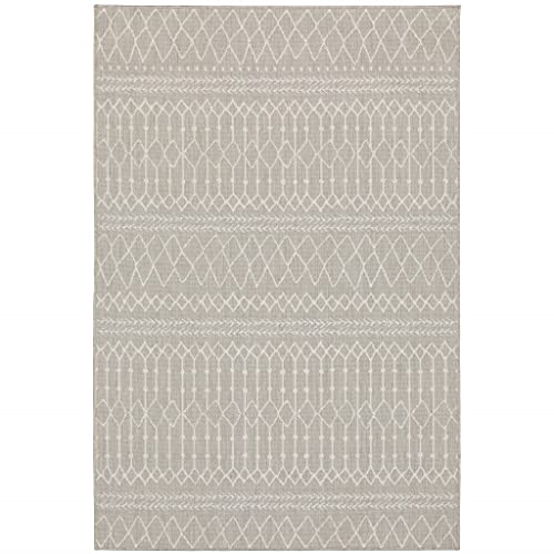 HomeRoots Grey Polypropylene 5’x7’ Gray and Ivory Geometric Indoor Outdoor Area Rug