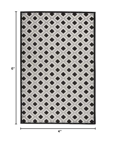 HomeRoots 100% Polypropylene 4’ x 6’ Black White Gray Indoor Outdoor Area Rug