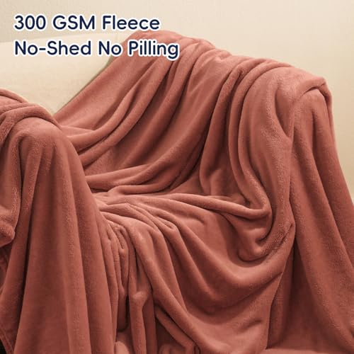Phf Ultra Soft Fleece Blanket Twin Size, No Shed No Pilling Luxury Plush Cozy 300Gsm Lightweight Blanket For Bed, Couch, Chair, Sofa Suitable For All Season, 66' X 90', Brick Red