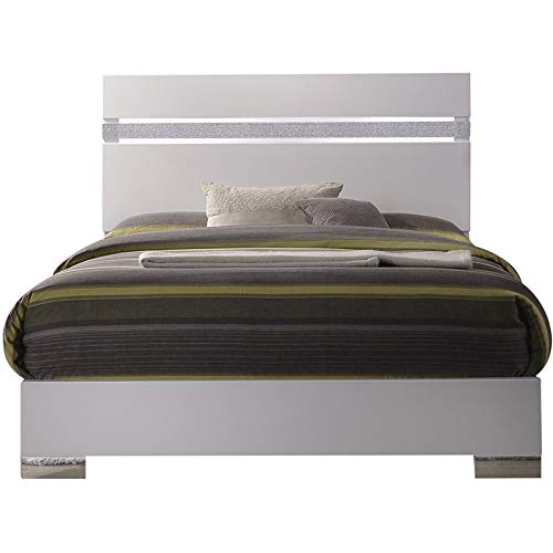Acme Naima Ii Wooden King Panel Bed In White