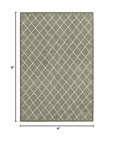 HomeRoots Grey Polypropylene, Polyester 4’ x 6’ Gray and Ivory Diamond Indoor Area Rug