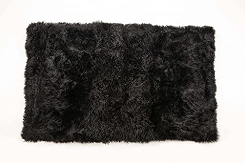 HomeRoots New Zealand Sheepskin, Microsuede 3' x 5' Black Natural Rectangular Sheepskin Area Rug