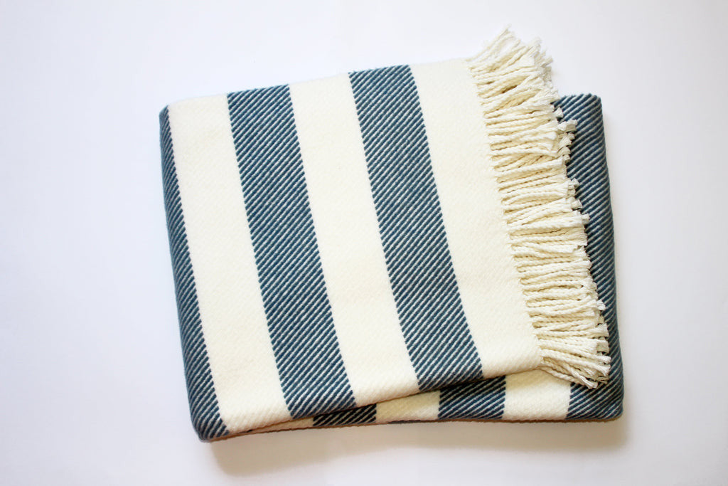 HomeRoots Cream/Slate Cotton/Acrylic Cream and Slate Slanted Stripe Fringed Throw Blanket