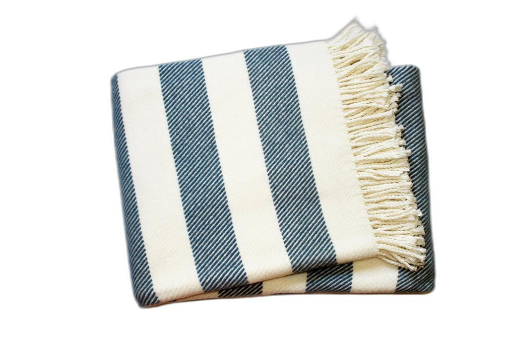 HomeRoots Cream/Slate Cotton/Acrylic Cream and Slate Slanted Stripe Fringed Throw Blanket