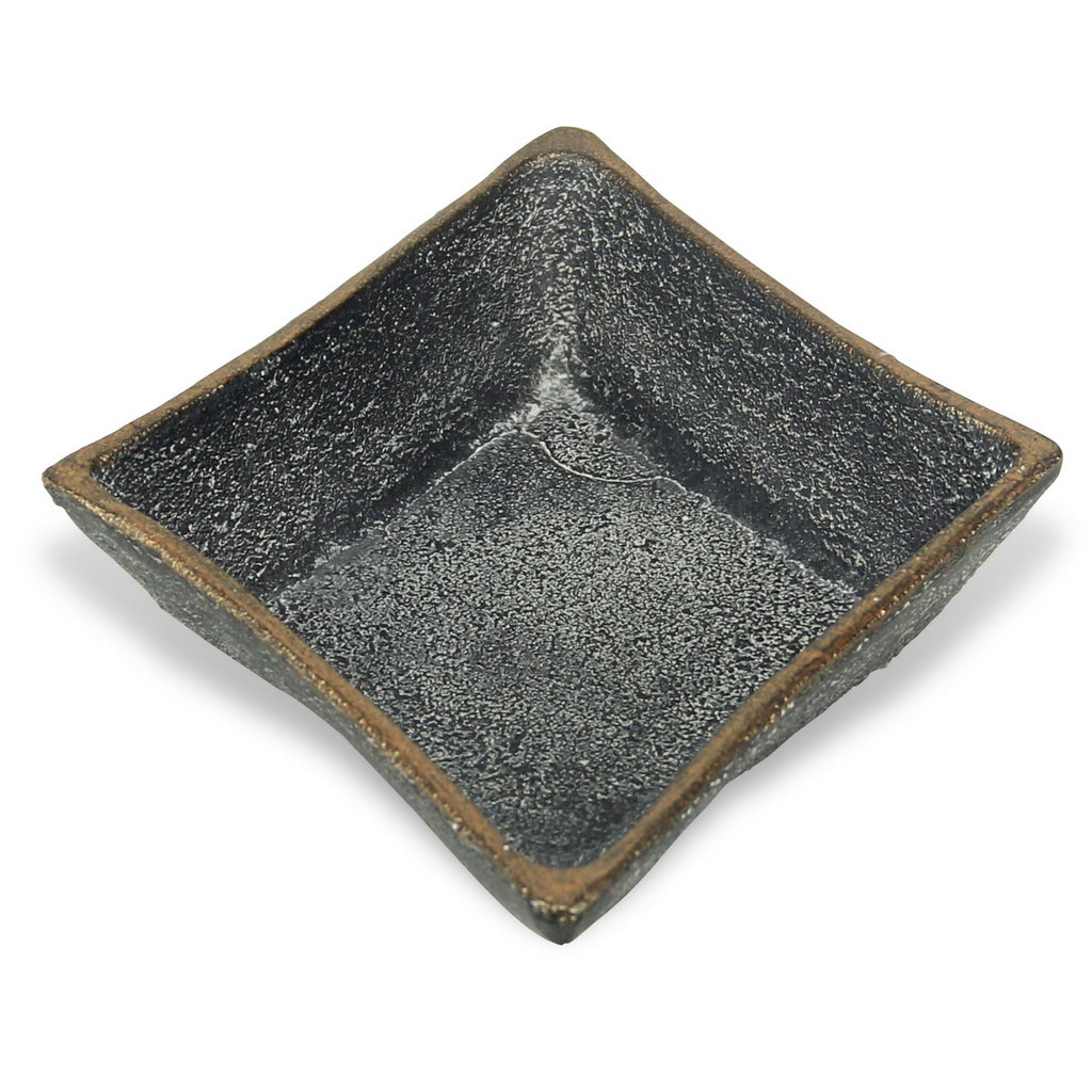 HomeRoots 5' Black Novelty Metal Handmade Tray