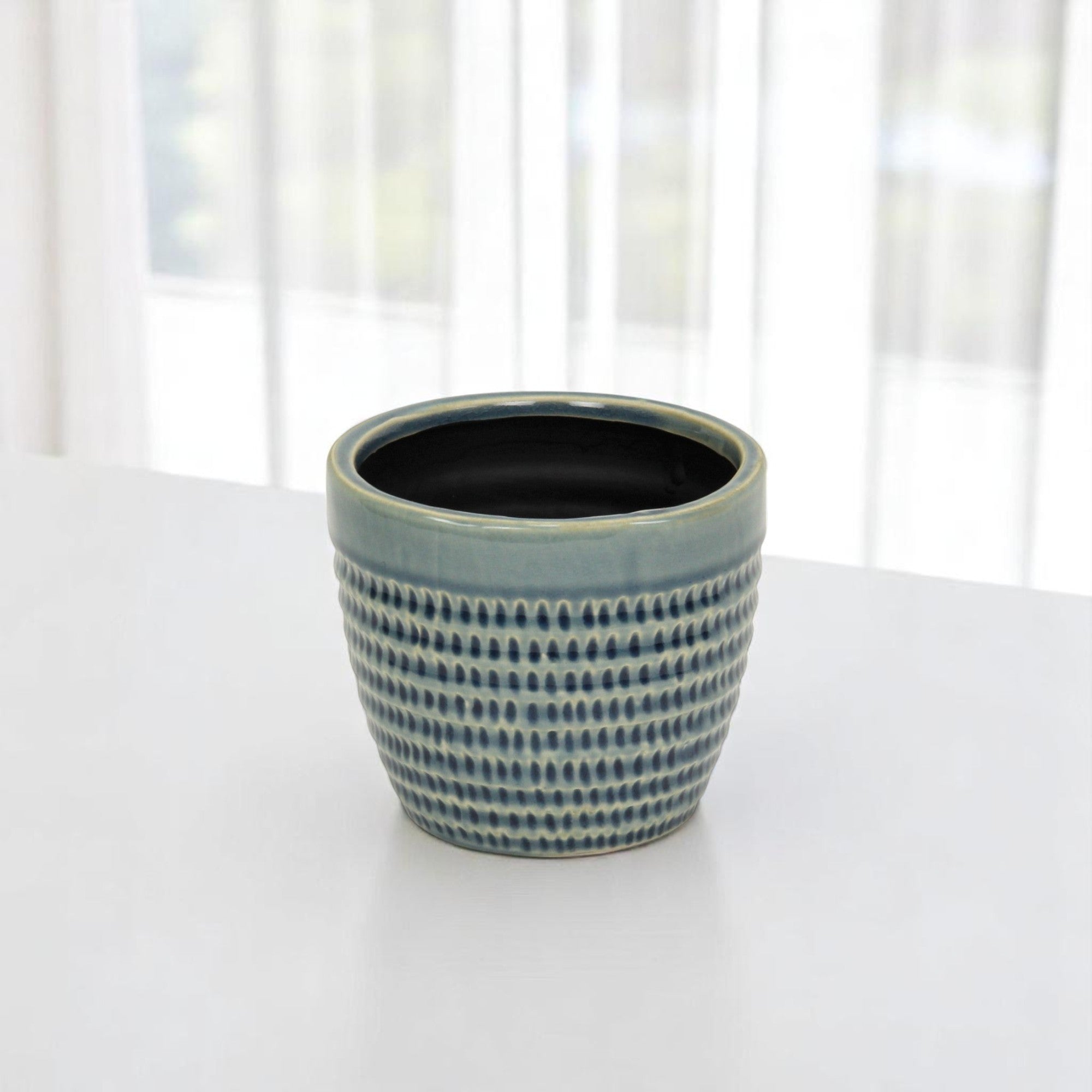 Blue Ceramic 22 Ounce Dotted Round Distressed Pot Planter