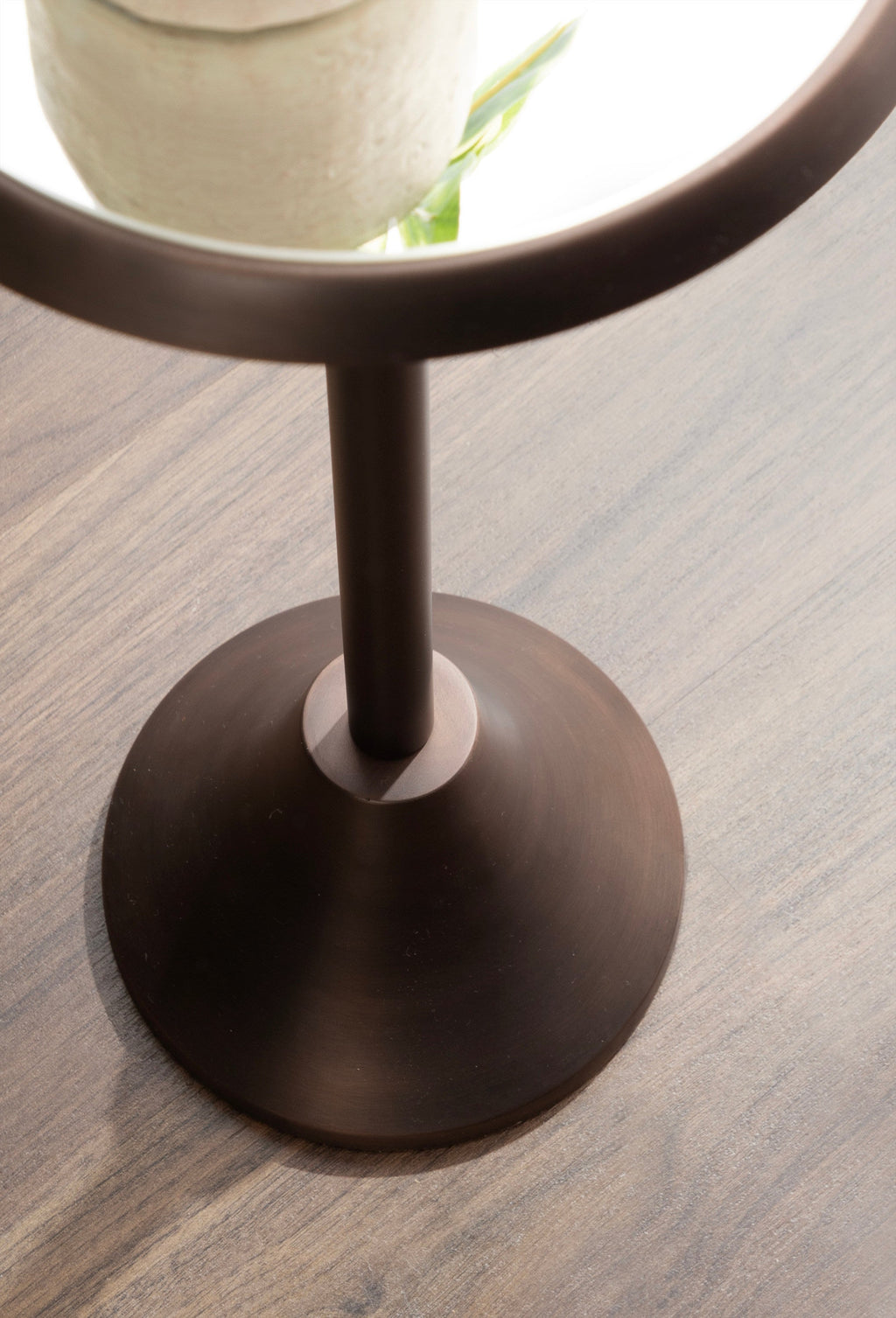 Sanzo Metal Drink Table