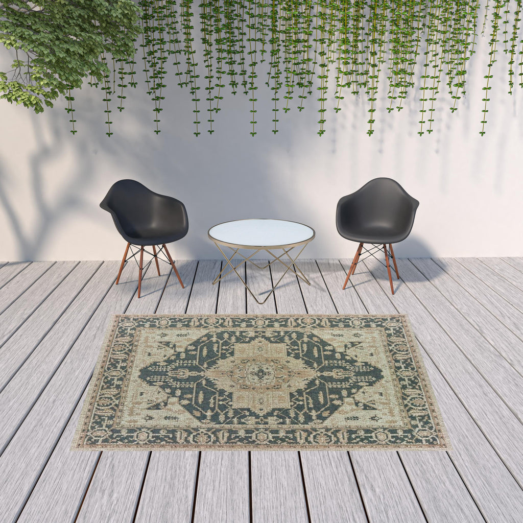 HomeRoots 506956 6 x 9 ft. Oriental Stain Resistant Indoor & Outdoor Rectangle Area Rug Grey