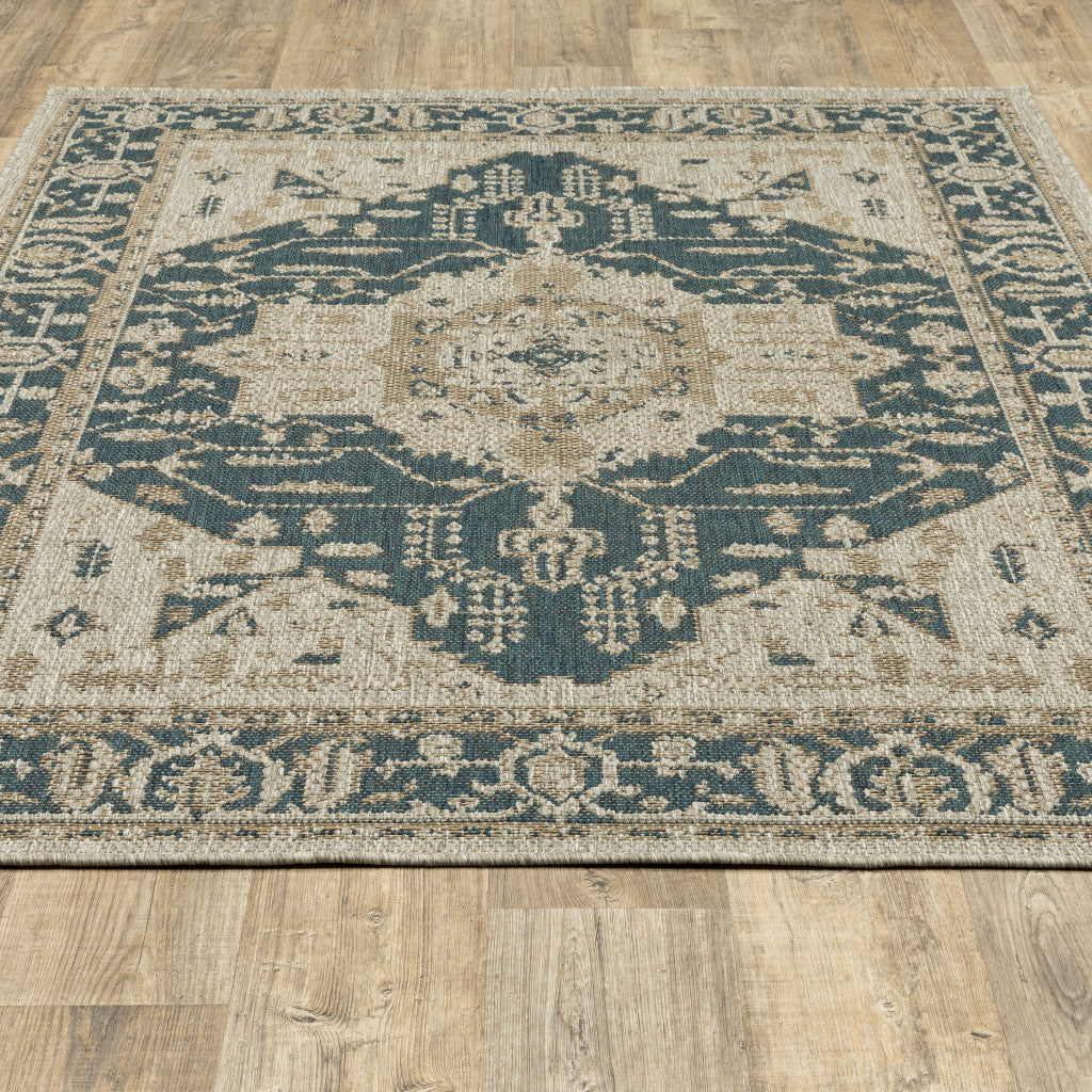 HomeRoots 506956 6 x 9 ft. Oriental Stain Resistant Indoor & Outdoor Rectangle Area Rug Grey