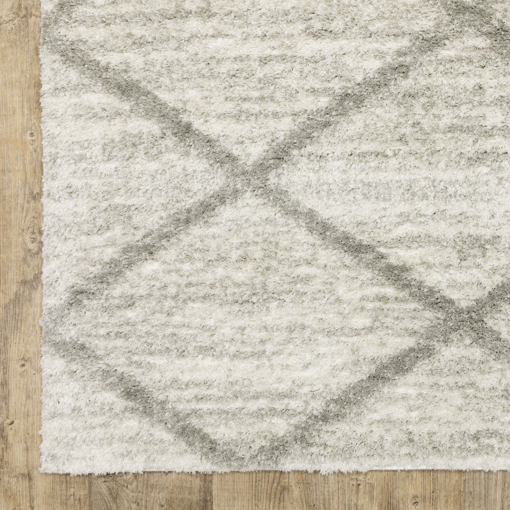 HomeRoots 510862 10 x 13 ft. Ivory & Gray Geometric Shag Power Loom Stain Resistant Rectangle Area Rug