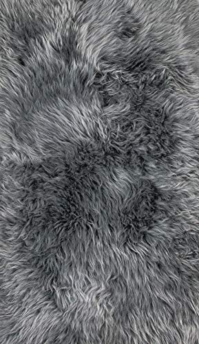 HomeRoots 2' X 3' Warm Gray New Zealand Natural Sheepskin Rug