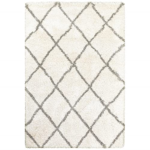 HomeRoots Polypropylene 4’ x 6’ Ivory and Gray Geometric Lattice Area Rug