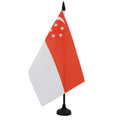 Singapore Table Flag 5' X 8' - Singaporean Desk Flag 21 X 14 Cm - Black Plastic Stick And Base - Az Flag