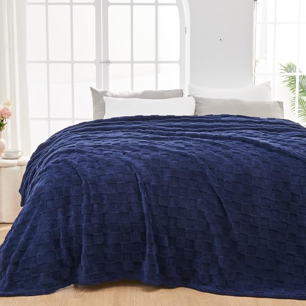 Newcosplay Super Soft King Blanket Dark Navy Premium Silky Flannel Fleece 3D Checkered Lightweight Bed Blanket All Season Use (D