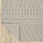 HomeRoots Grey Polypropylene 5’x7’ Gray and Ivory Geometric Indoor Outdoor Area Rug