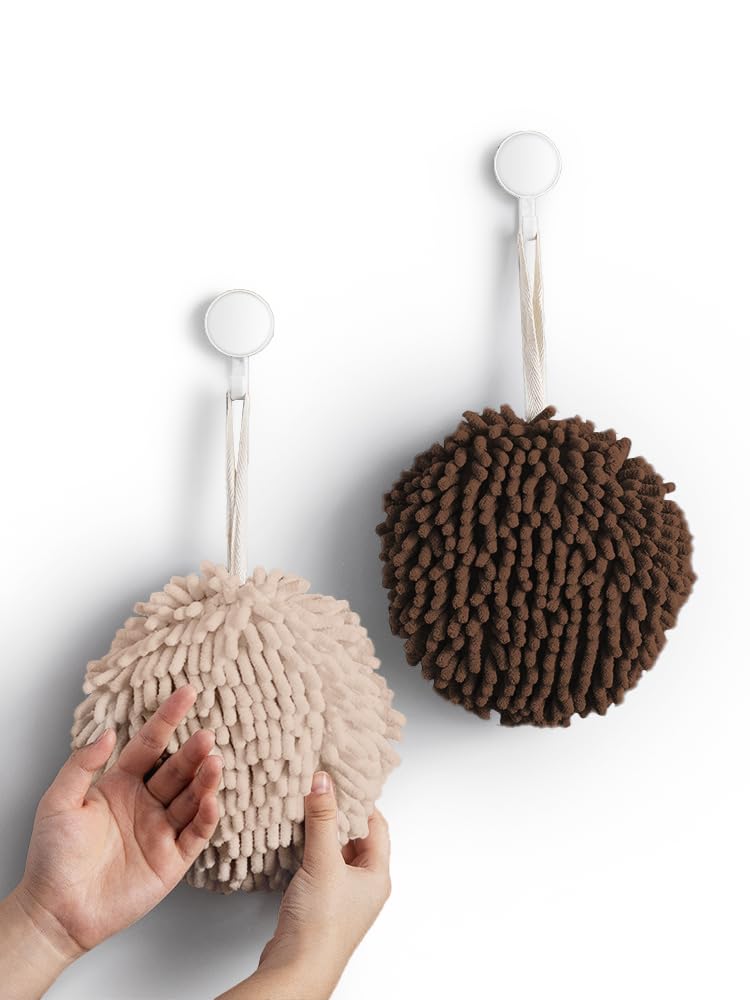 Sophie & Panda Fuzzy Ball Towel (Set of 2) Creamy and Brown - Dry your hand conveniently with This creative Bath towel set decor