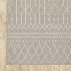 HomeRoots Grey Polypropylene 5’x7’ Gray and Ivory Geometric Indoor Outdoor Area Rug