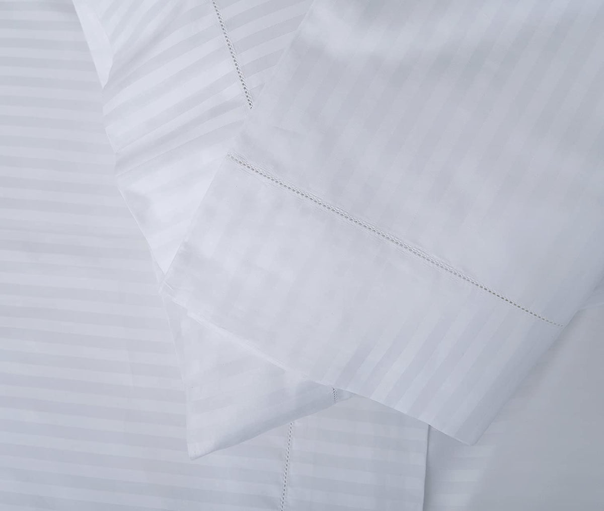 Threadmill Home Linen Standard Pillowcase - 100% Pure Cotton 600 Thread Count, 2 Piece Sateen Weave Ivory Pillow Cover Set, Hote