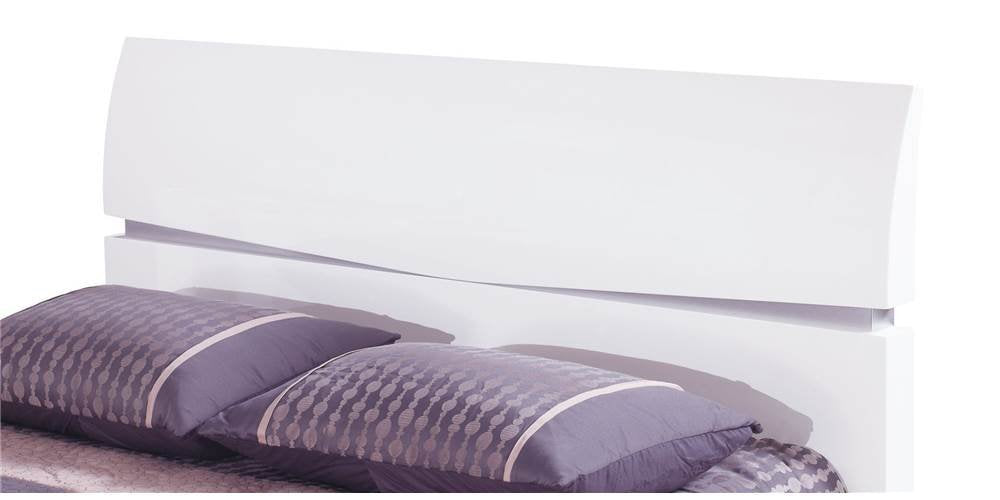 Global Furniture Aurora Collection Mdf/Wood Veneer Bedroom Set With Queen Bed, White