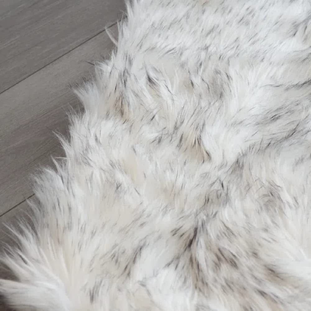Orinova 5X7 Area Rug White And Gray Washable Shaggy Faux Sheepskin Fur Rug For Living Room Large Nursery Rug Teen Room Home D  C