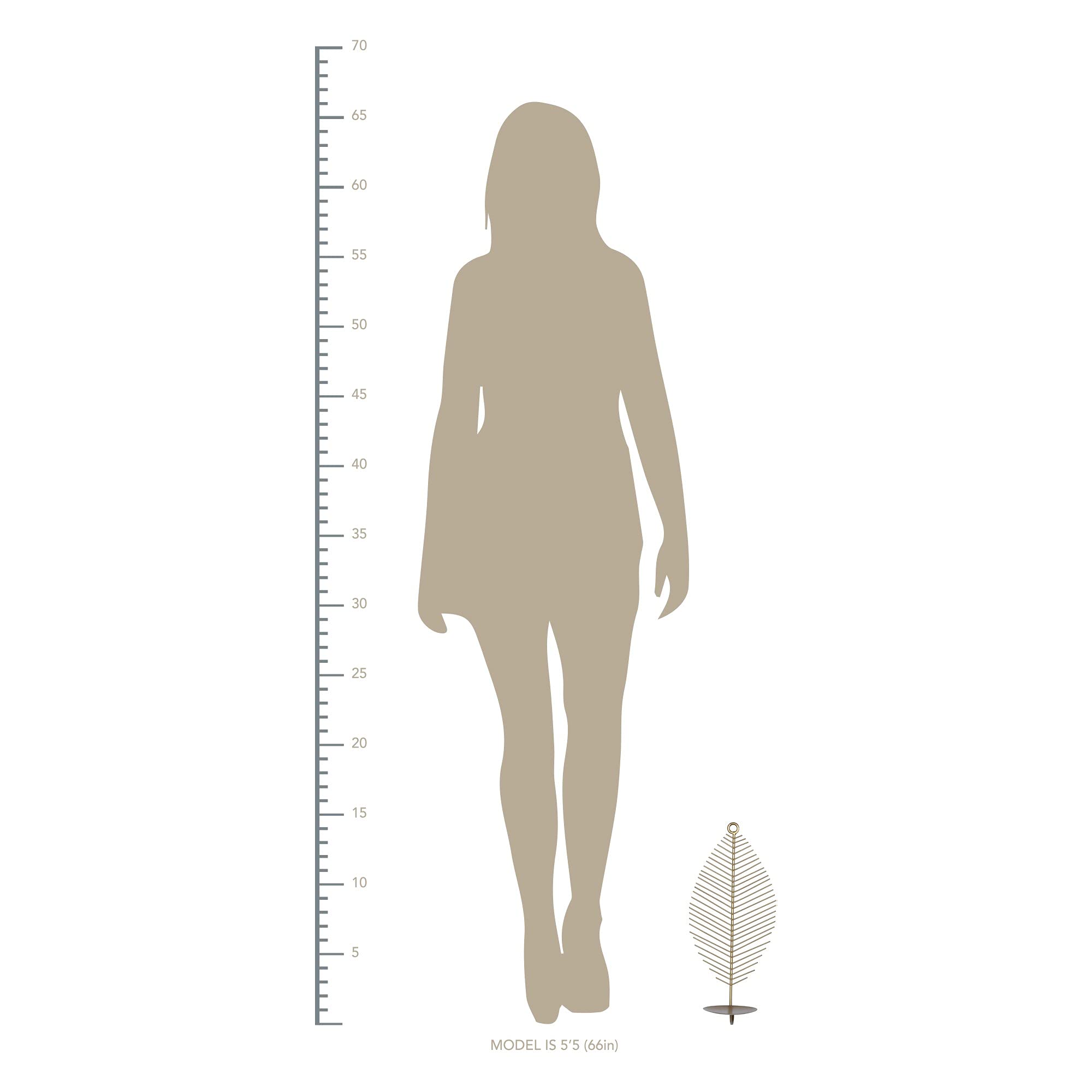 HomeRoots 100% Metal Petite Leaf Shaped Matte Gold Wall Sconce