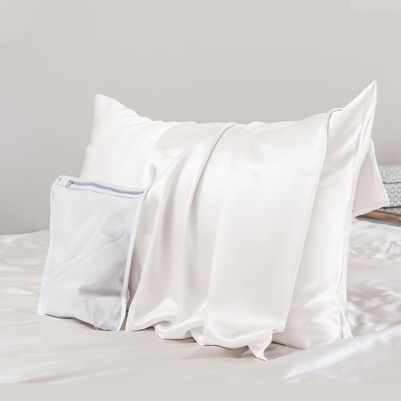 Promeed 100% Mulberry Silk Pillowcase King Size White, Grade 6A+ 23 Momme Silk Pillow Case For Sensitive Skin, Soft Anti Acne Pi