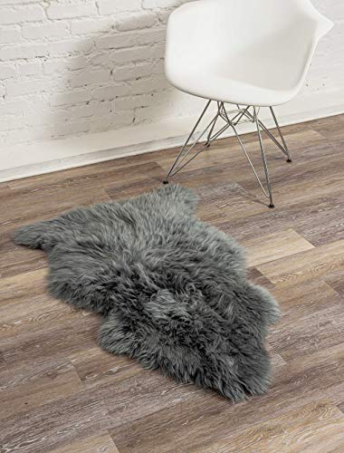 HomeRoots 2' X 3' Warm Gray New Zealand Natural Sheepskin Rug